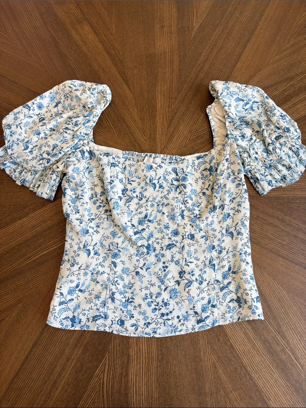 Reformation White and Blue Floral Puff-Sleeve Square-Neck Top